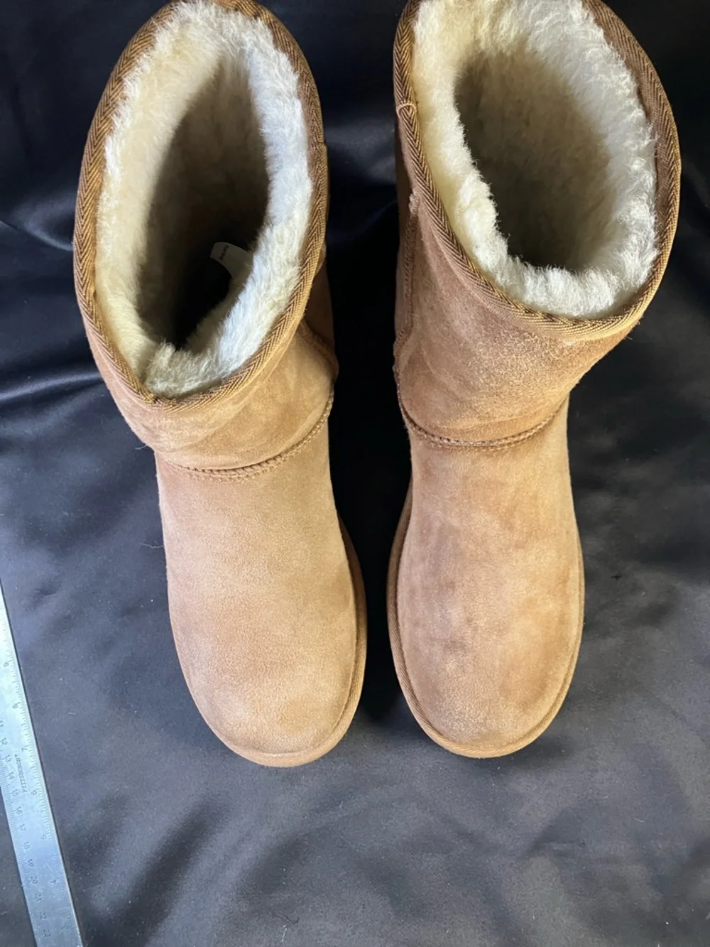 Ugg Women's Classic Short II Boots, 10M, Brown
